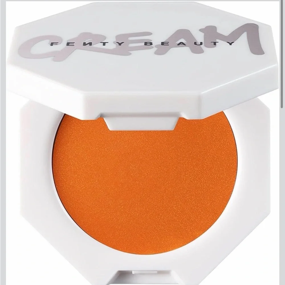 Fenty Beauty Cheeks Out Freestyle Cream Blush